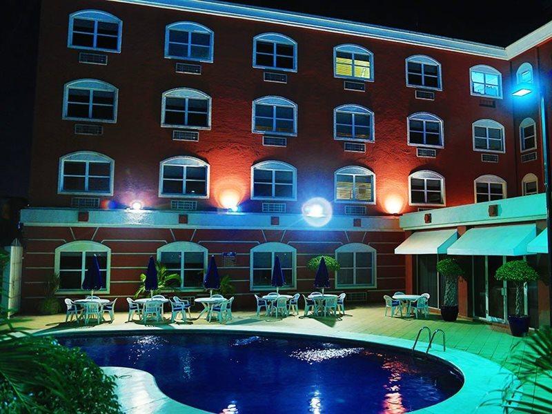 Seminole Plaza Hotel 마나과 외부 사진