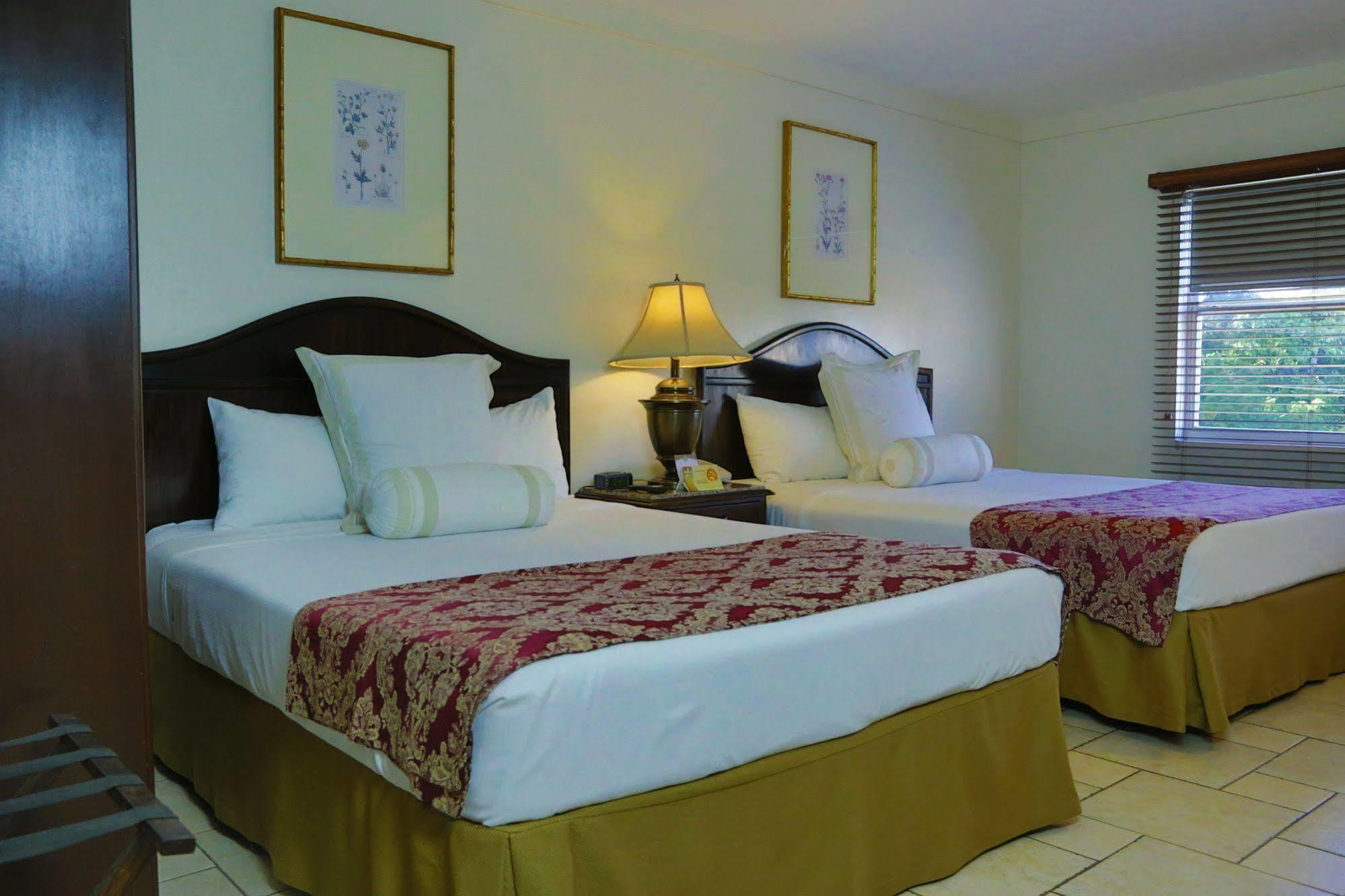 Seminole Plaza Hotel 마나과 외부 사진